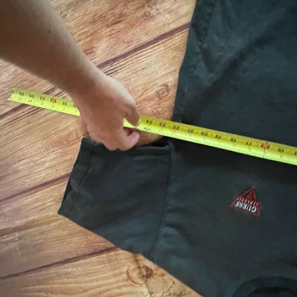 Vintage 1996 Guess Shirt - Picture 8 of 8